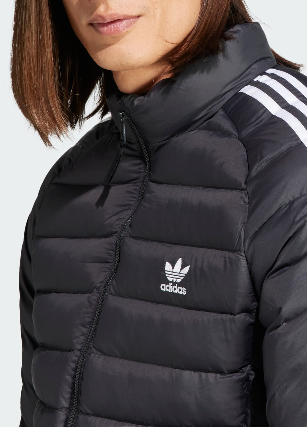 Черная демисезонная куртка padded stand-up collar puffer adidas