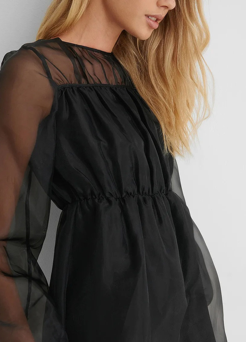 Чорна сукня NA-KD