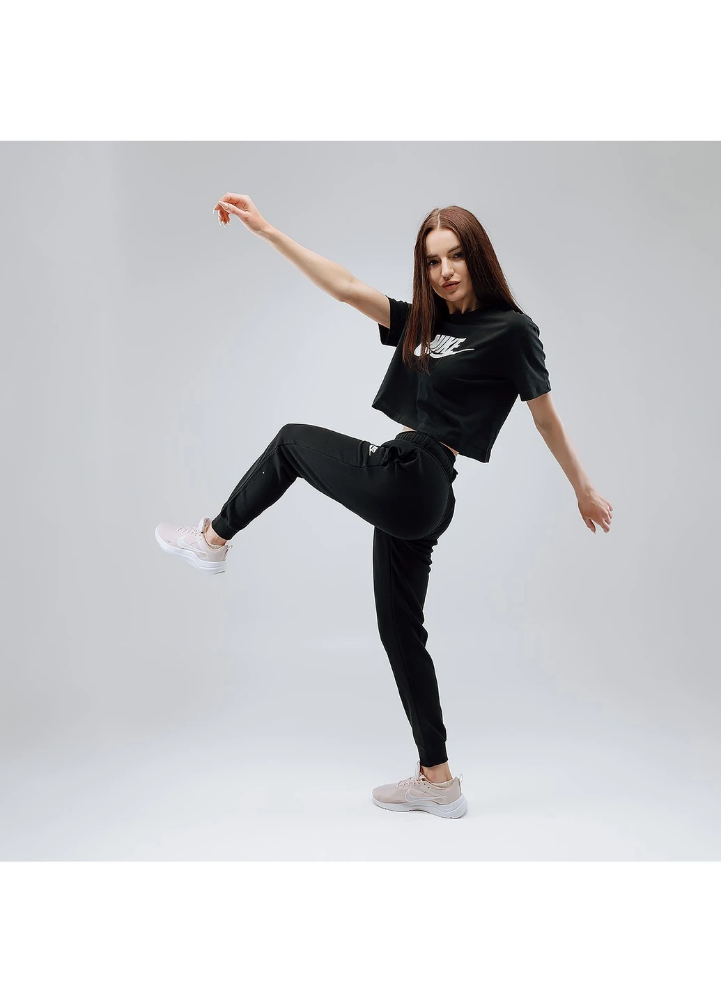 Футболка W NSW TEE ESSNTL CRP ICN FTR Nike - (261696990)