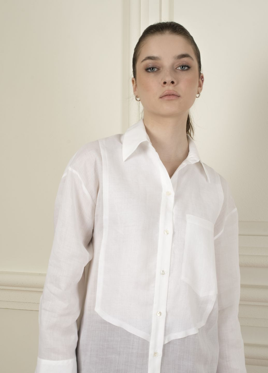 Белая повседневный рубашка однотонная Dolcedonna с длинным рукавом