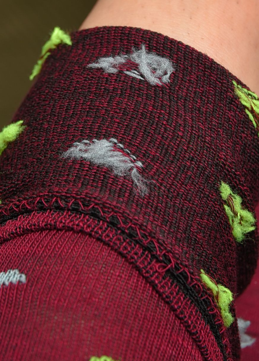 Шкарпетки жіночі демісезонні бордового кольору розмір 36-40 Let's Shop (277983294)