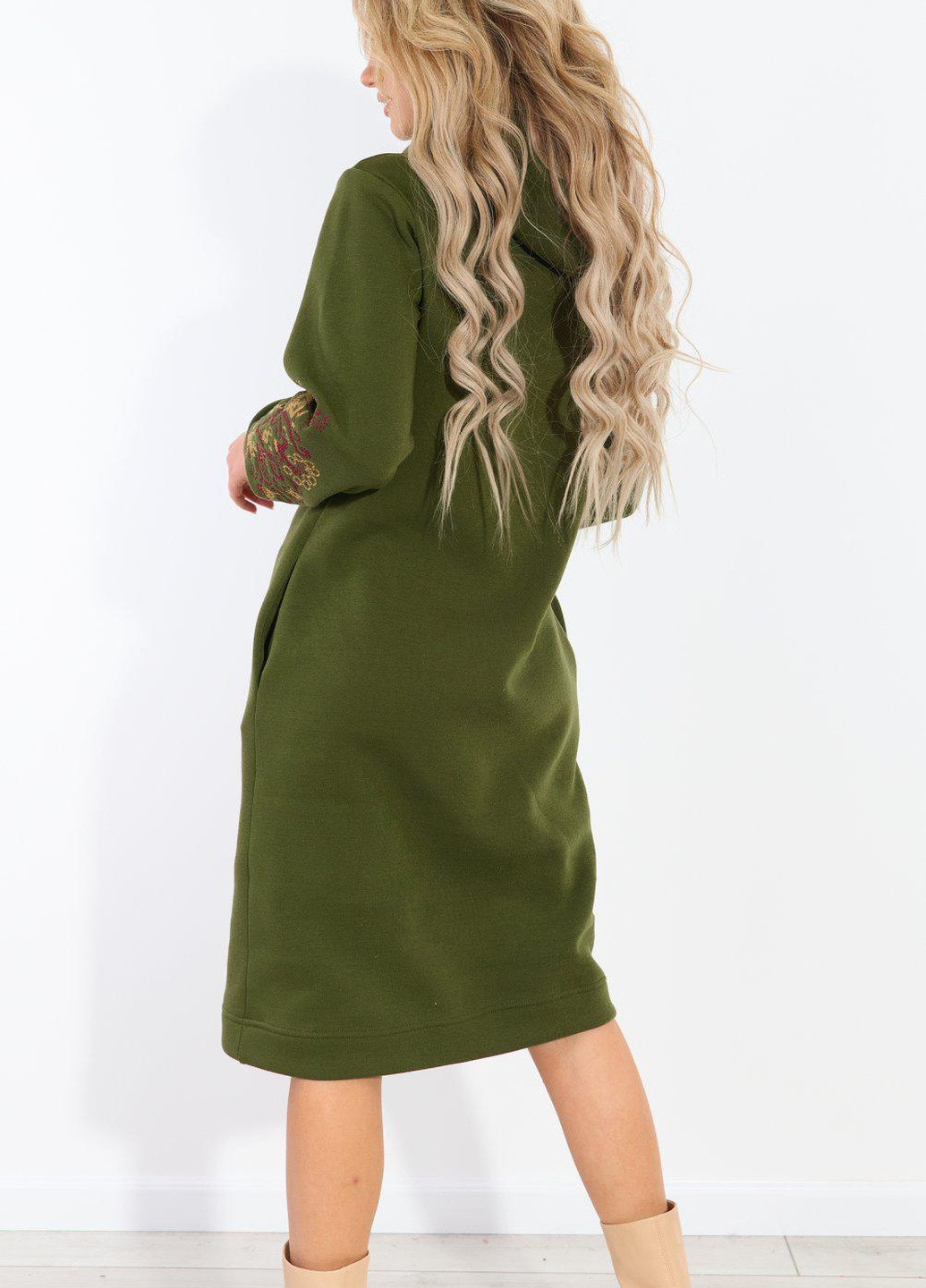 Зеленое сукнi норма тепле плаття з флісом і вишивкою (50973)110407-821 Lemanta