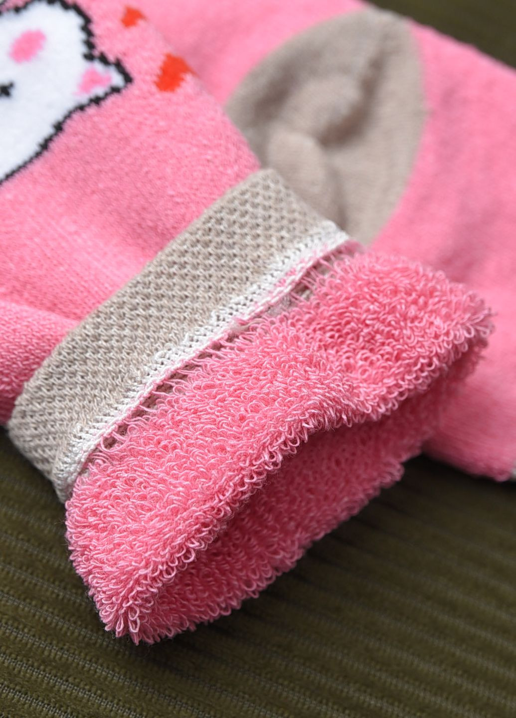 Шкарпетки махрові дитячі рожевого кольору з малюнком Let's Shop (269692596)