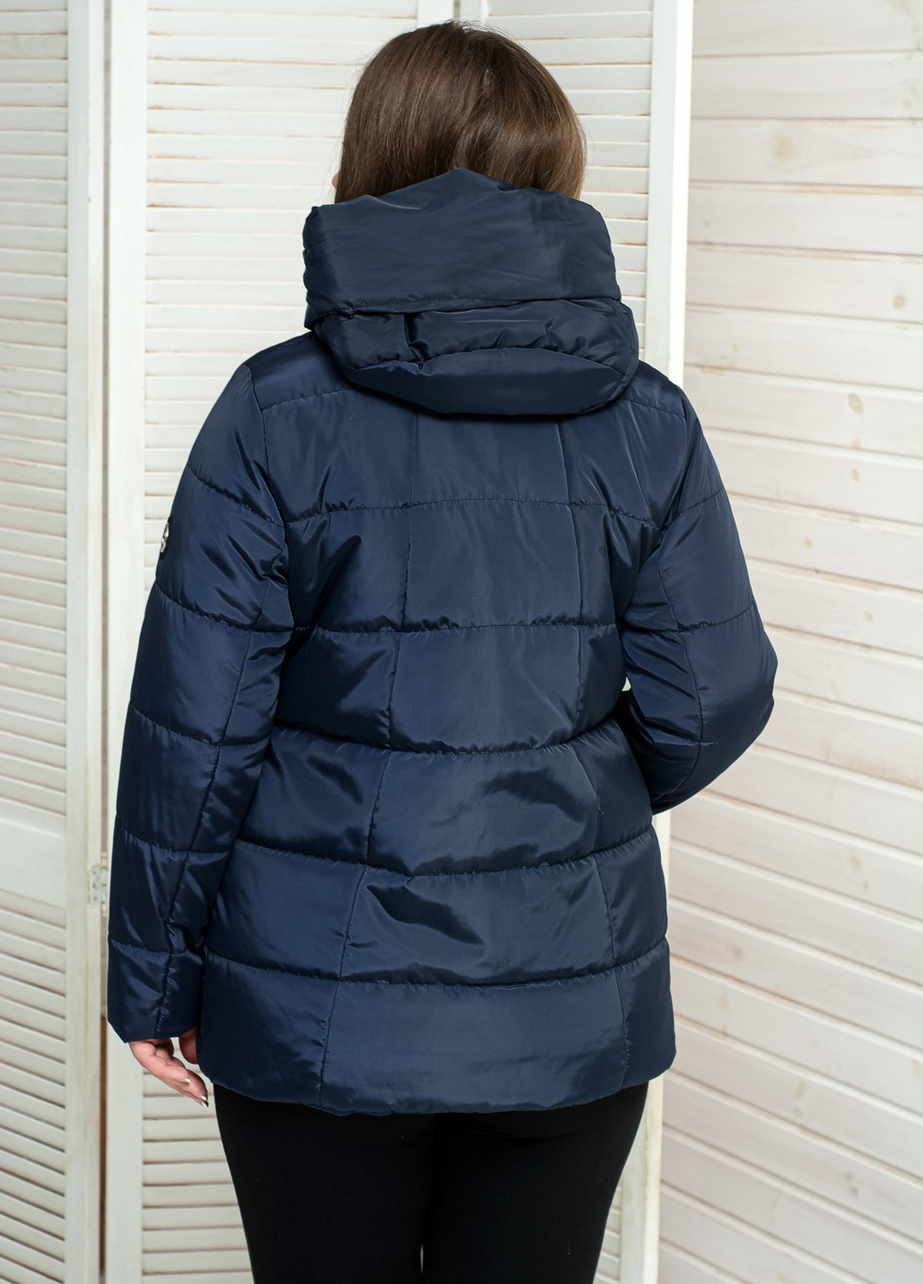 Темно-синяя демисезонная женская куртка весенняя большого размера SK