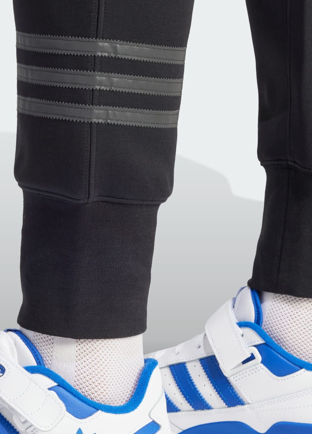 Спортивні штани Street Neuclassics Cuffed Sweat adidas (276392759)