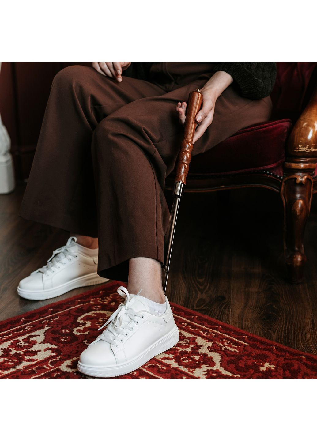 Ложка лопатка ріжок для взуття з дерев'яною ручкою 50 см No Brand (260190583)