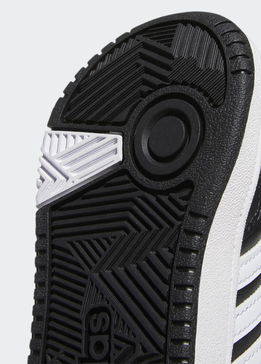 Черные спортивные осенние высокие кроссовки hoops adidas