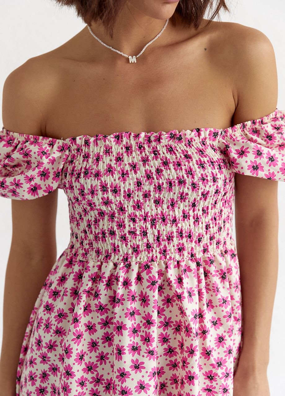 Розовое откровенный платье в мелкие цветы с открытыми плечами - розовый Lurex