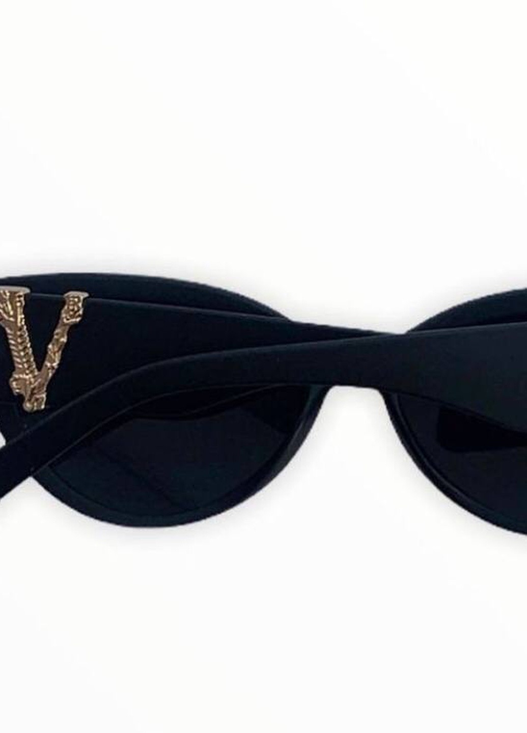 Женские солнцезащитные очки с салфеткой черные No Brand (258122624)