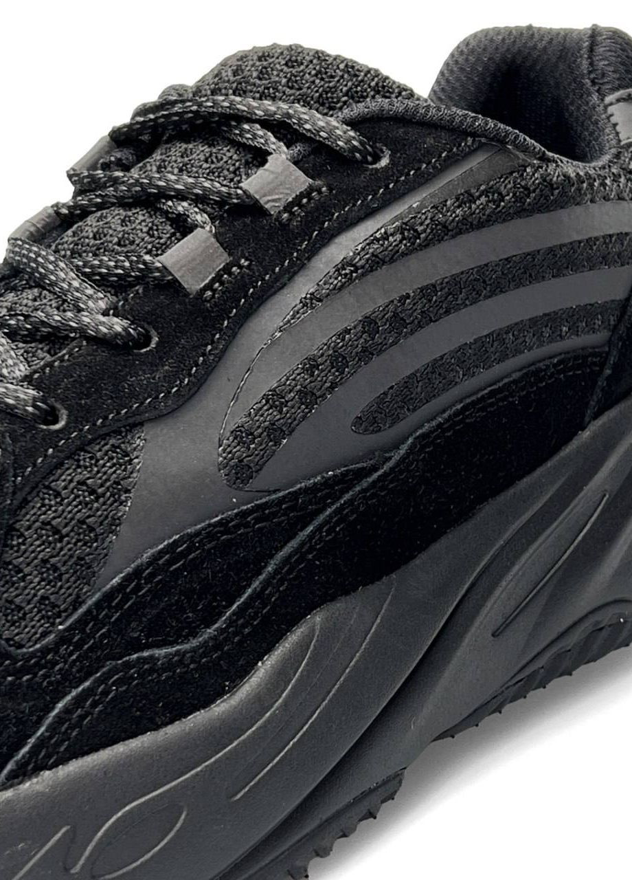 Yeezy 700 v2 all black top