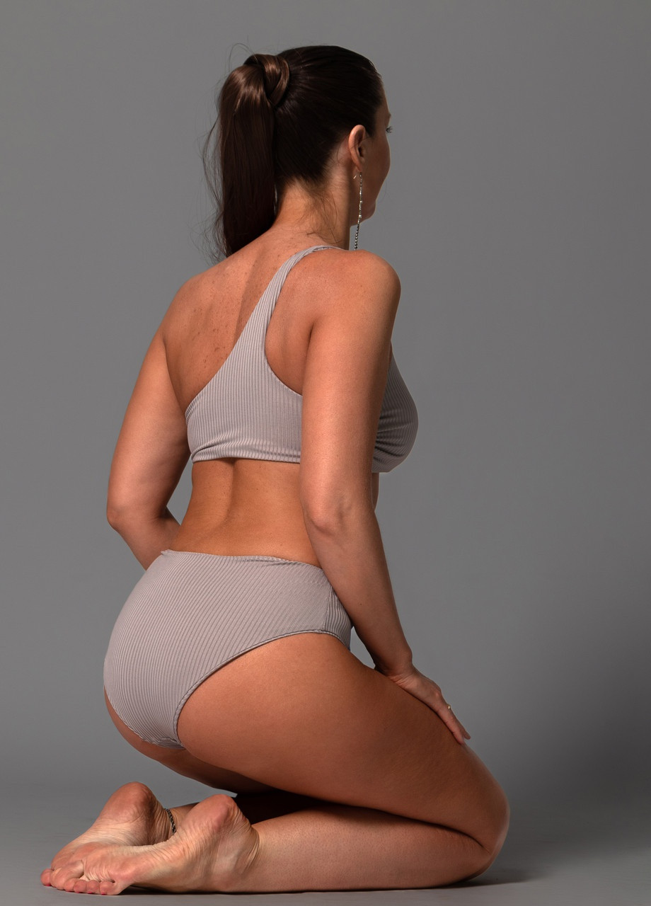 Сірий купальник роздільний жіночий рубчик топ на одне плече із високими плавками сірий Maybel