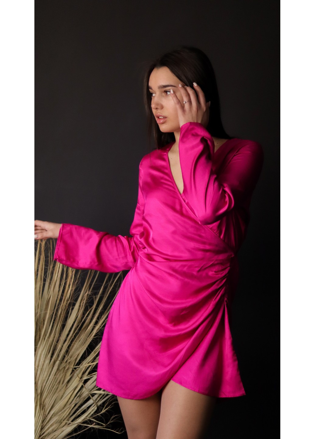 Рожева вечірня жіноча атласна коротка сукня (1453) s рожева H&M