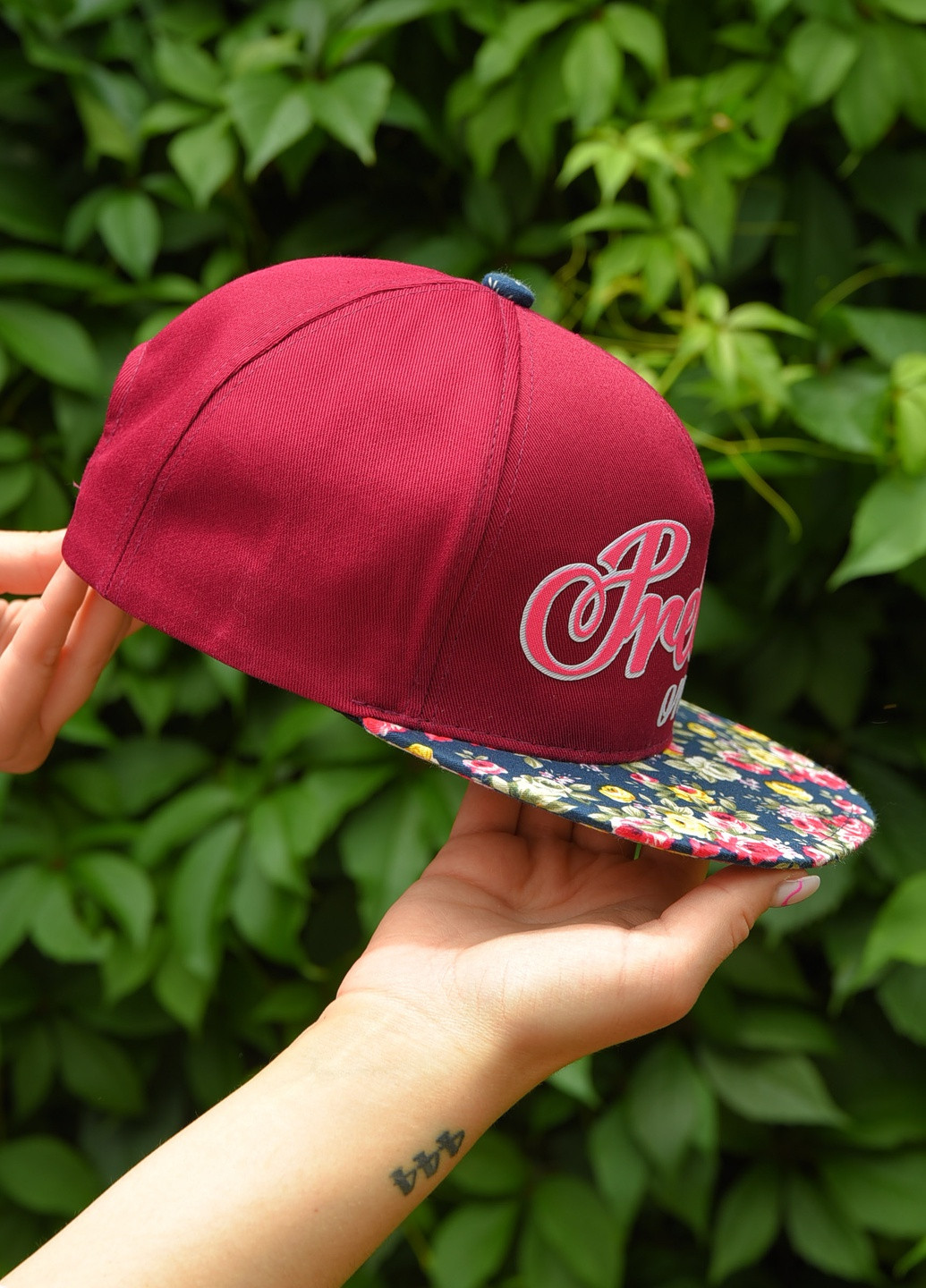 Кепка дитяча для дівчинки бордового кольору Let's Shop (259873779)