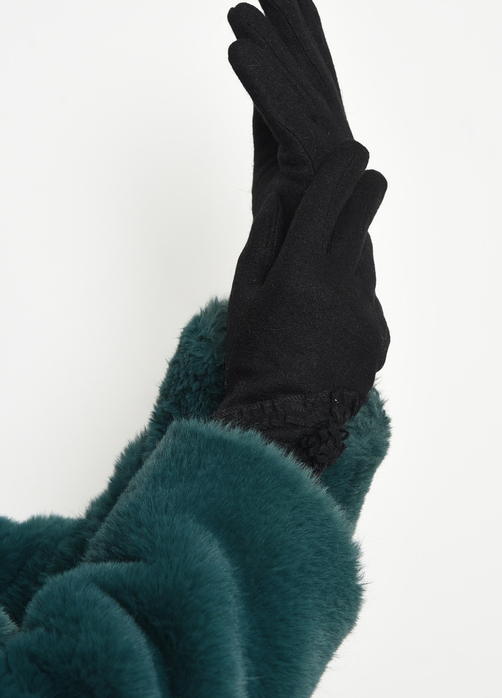 Перчатки женские кашемировые на искусственном меху черного цвета Let's Shop (256691075)