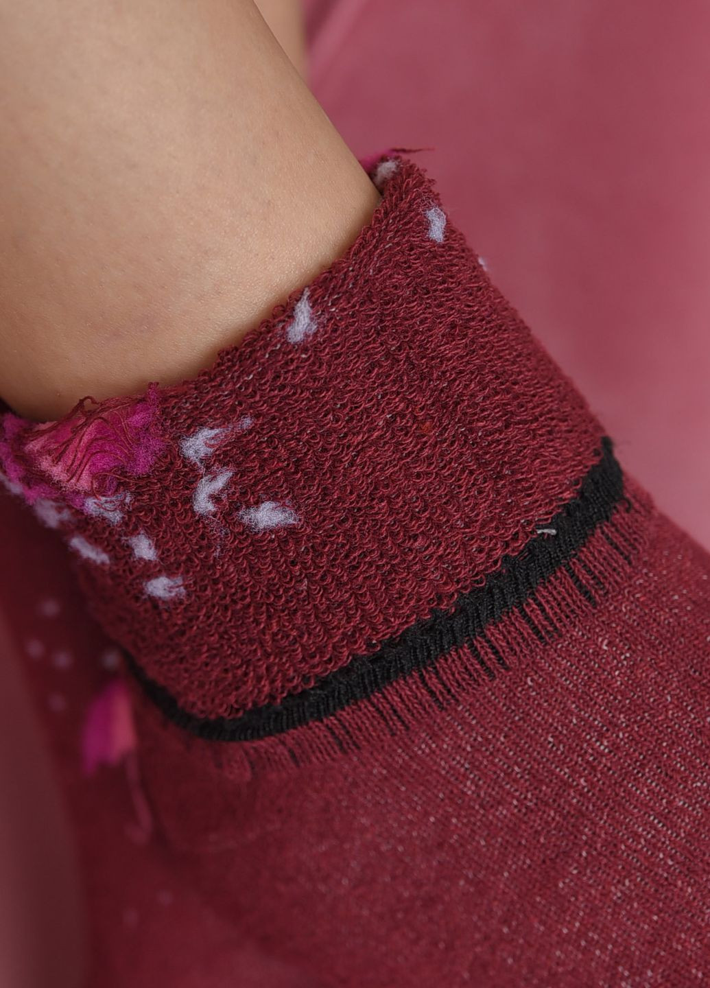 Шкарпетки махрові жіночі бордового кольору розмір 37-42 Let's Shop (268661274)