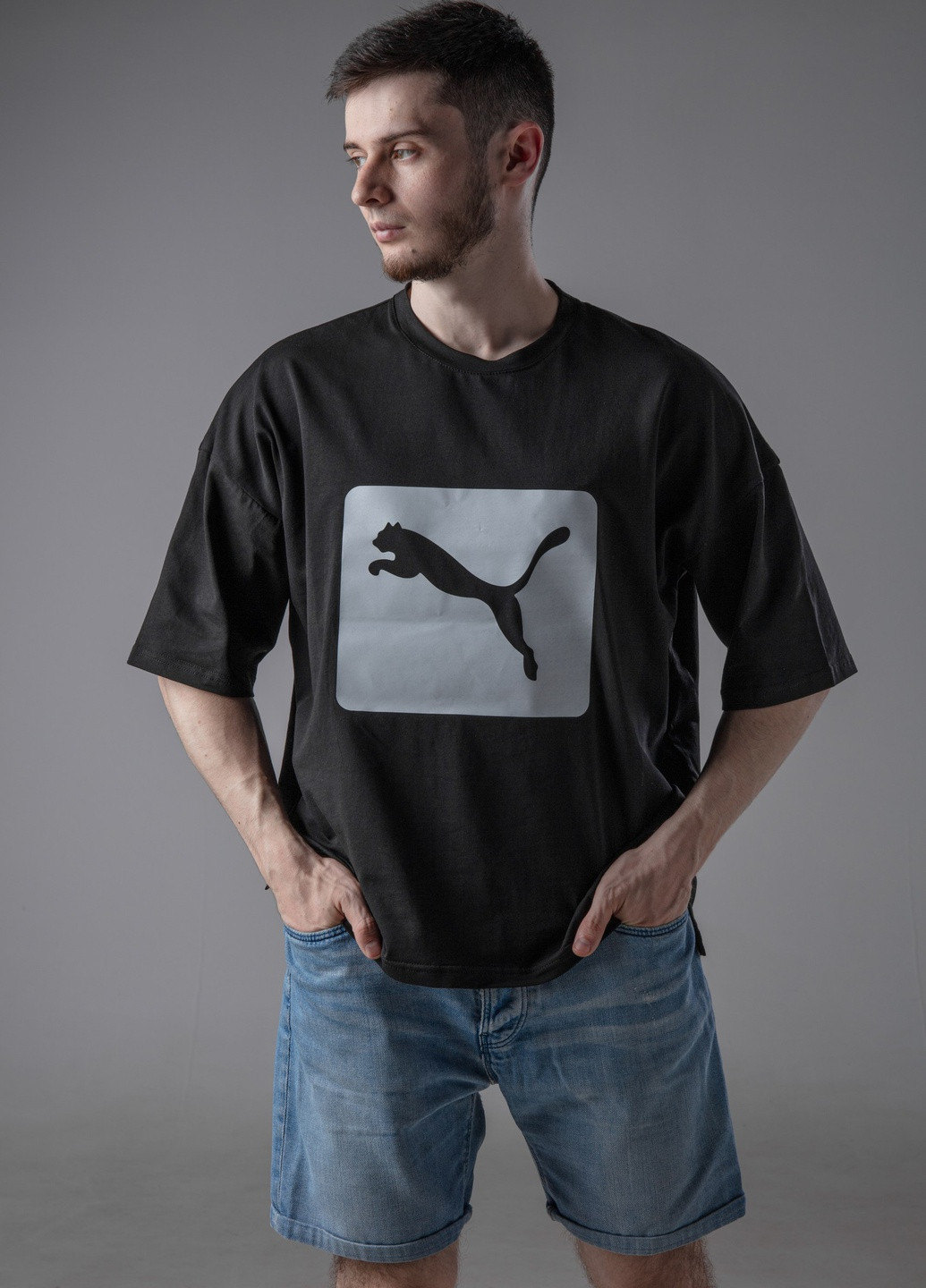 Чорна стильна оверсайз футболка з лого puma Vakko