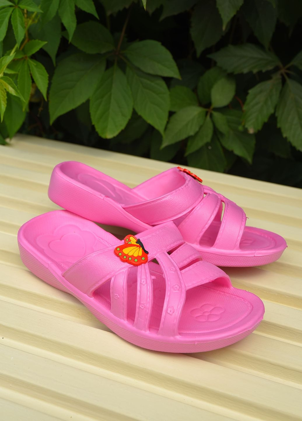 Шльопки дитячі дівчинка рожевого кольору Let's Shop (260660212)