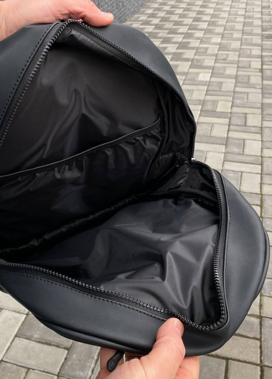 Мужской черный матовий рюкзак экокожа Holiday No Brand (258376789)