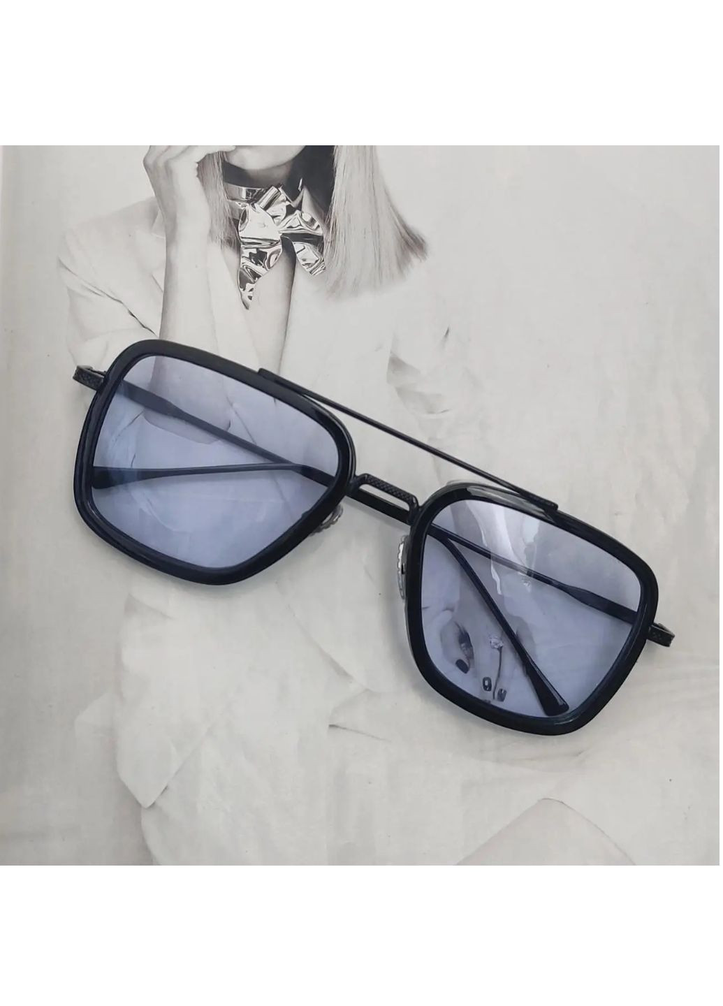 Солнцезащитные очки Тони Старка Синий в черном No Brand (258555429)