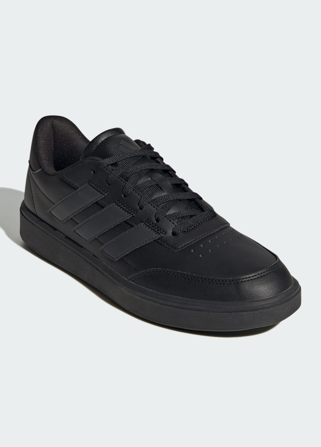 Черные всесезонные кроссовки courtblock adidas