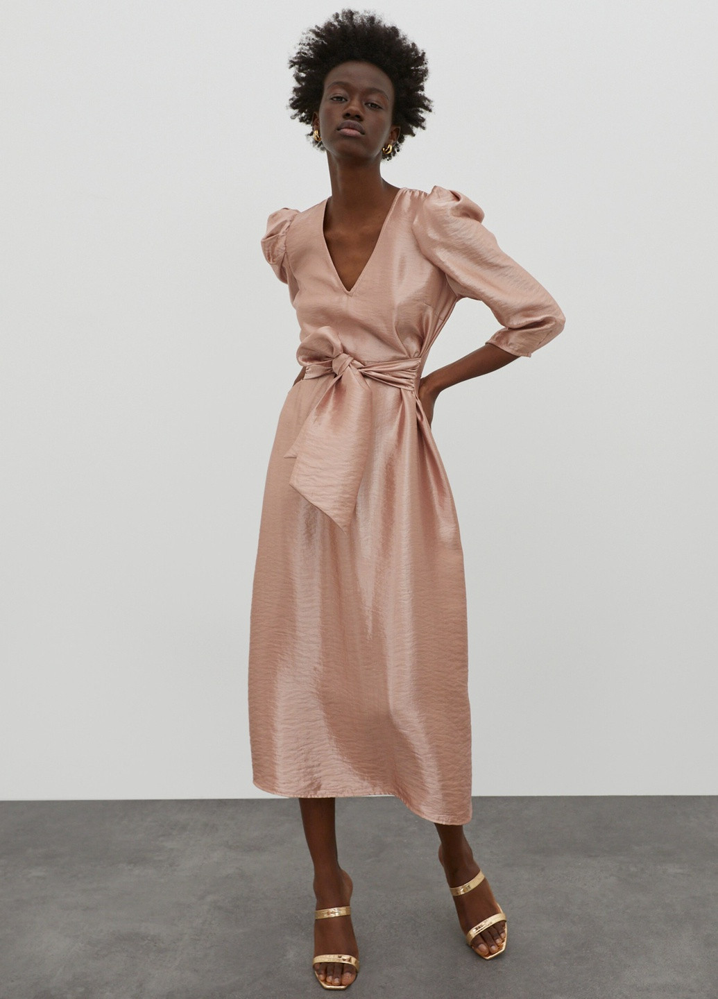 Бежевое платье Edited