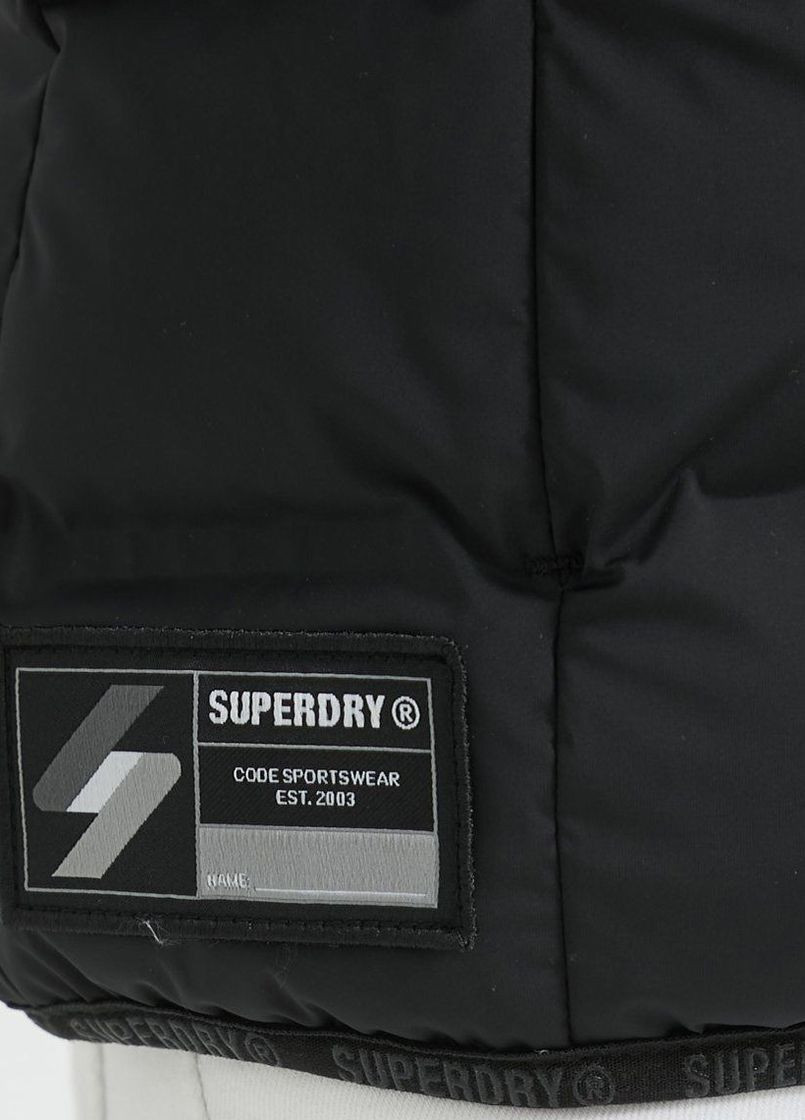 Черная куртка Superdry