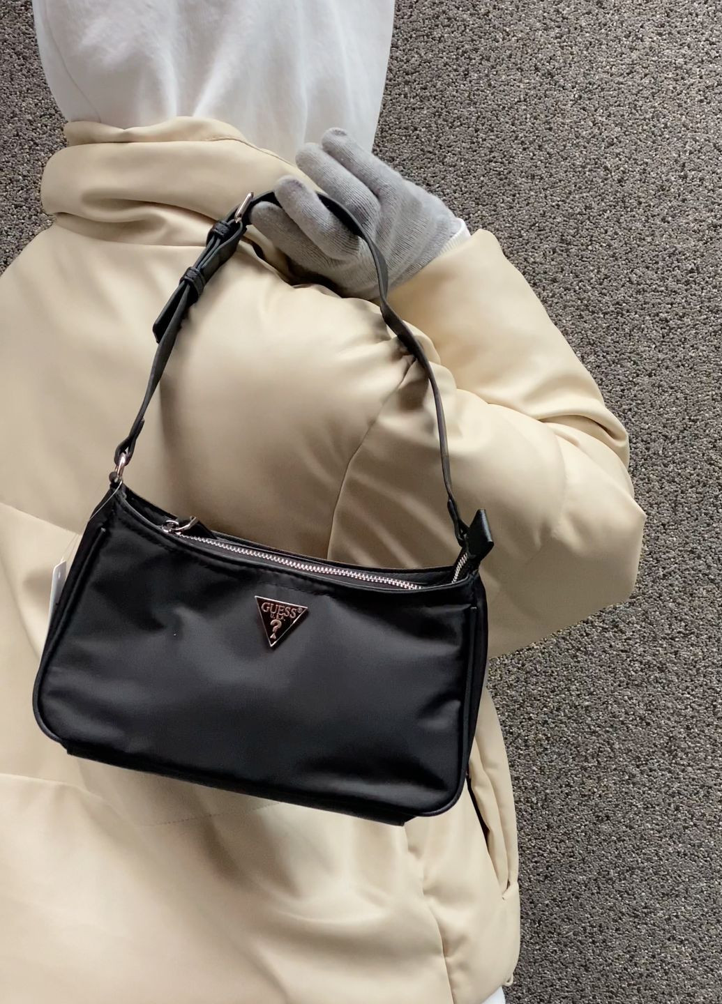 Жіноча сумка чорна Guess (276057406)
