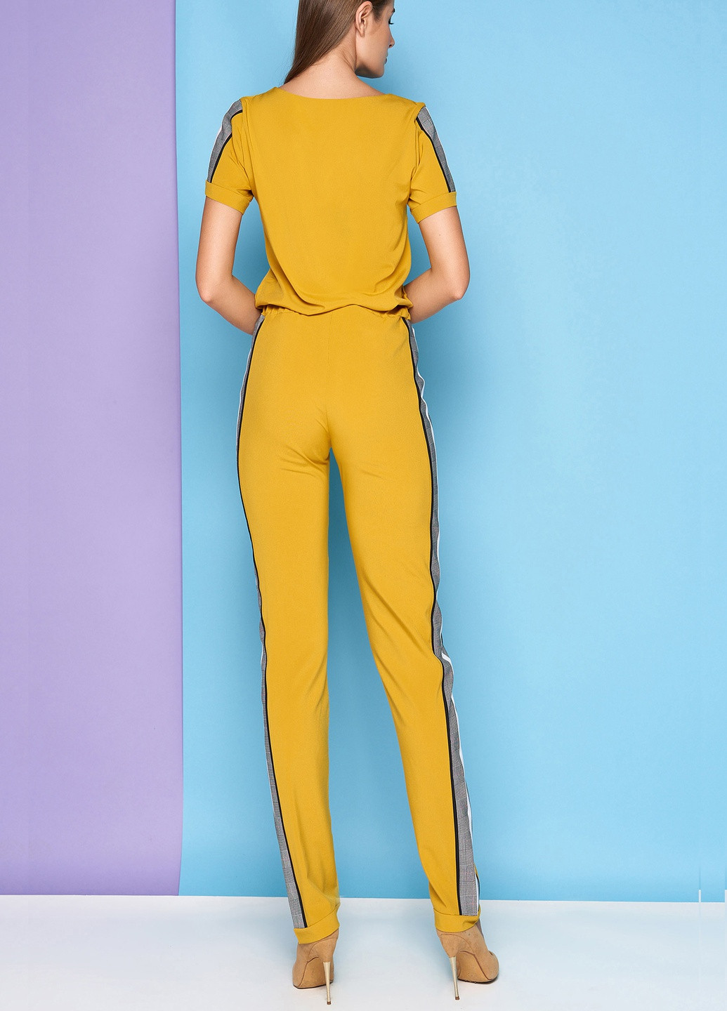 Прогулянковий костюм з легкої тканини гірчичного кольору Jadone Fashion (257865604)