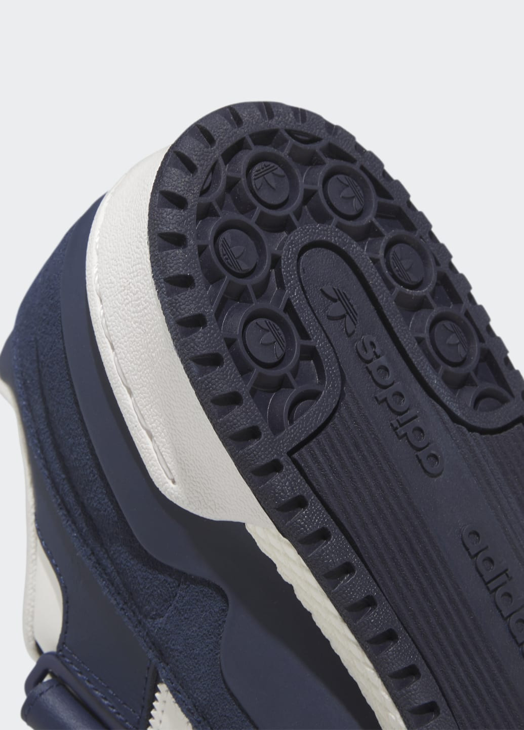 Синие всесезонные кроссовки forum low adidas