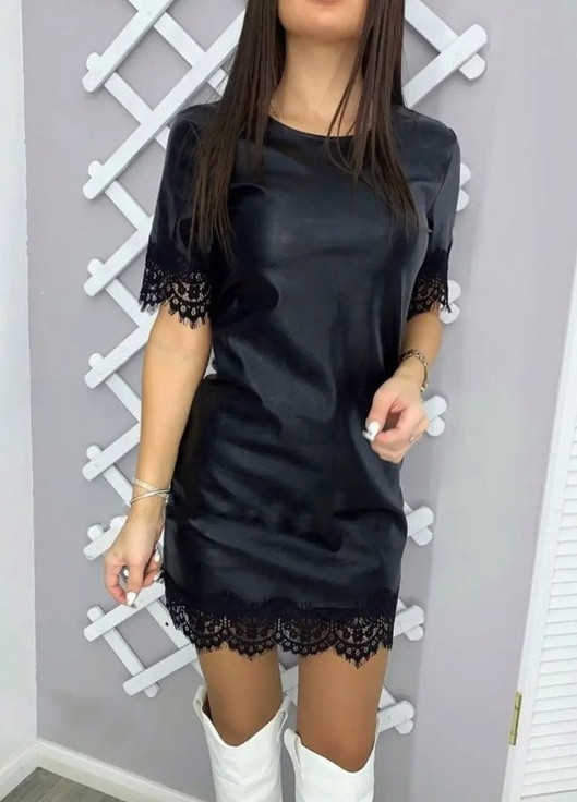 Черное кэжуал платье из экокожи Fashion Girl однотонное