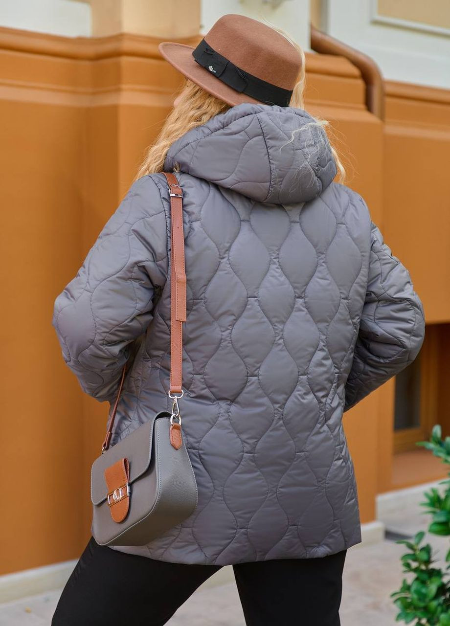 Сіра женская теплая куртка цвет графит р.62/64 445184 New Trend