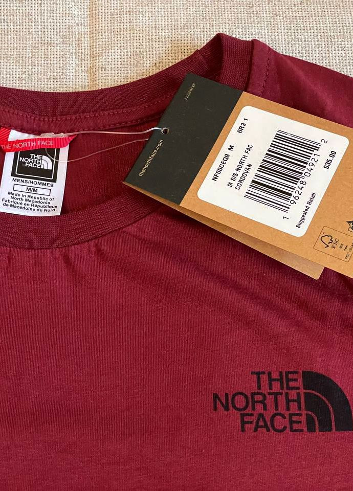 Бордовая футболка мужская The North Face Faces back print mountain t-shirt in burgundy Tanzania