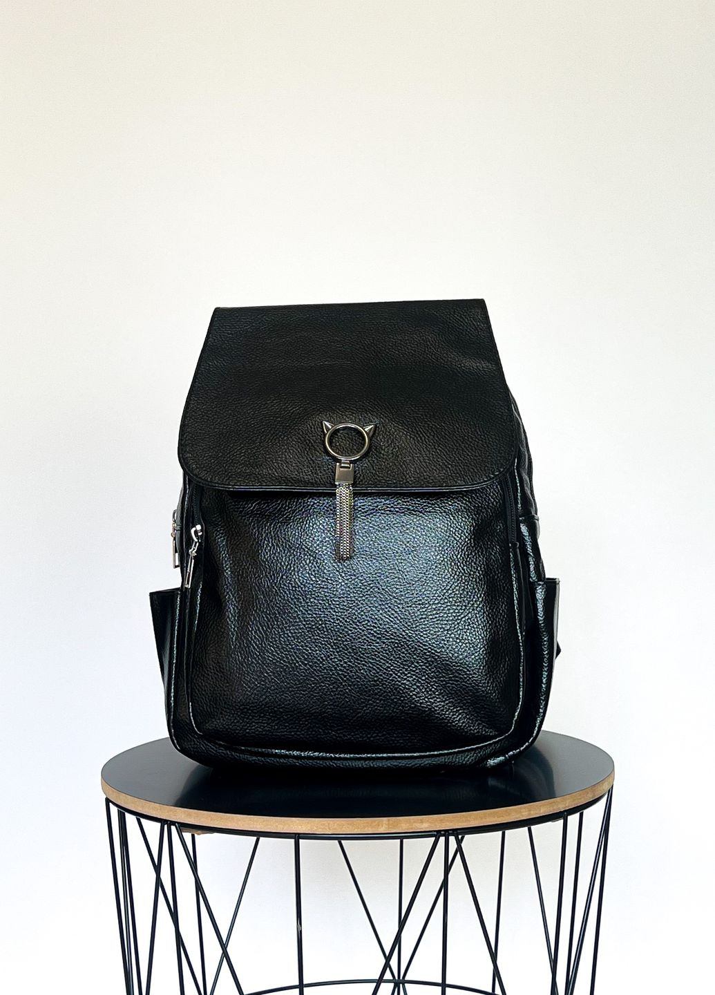 Жіночий рюкзак Cat чорний No Brand (272154615)