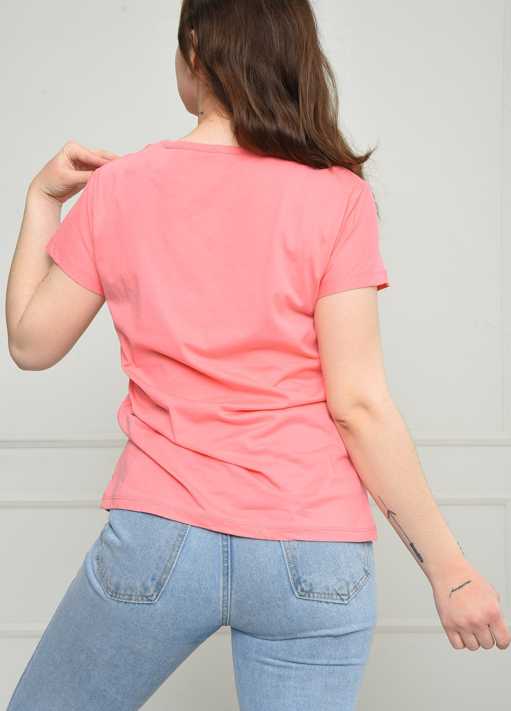 Розовая летняя футболка женская розового цвета Let's Shop