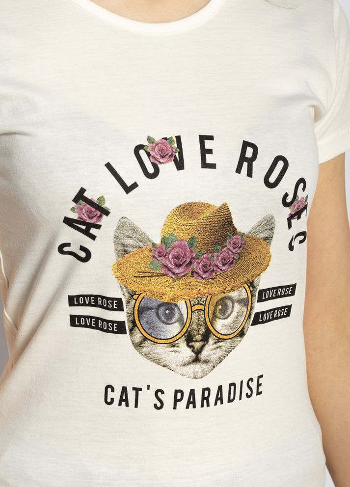 Молочная летняя футболка женская кот в шляпе (молочный) Time of Style