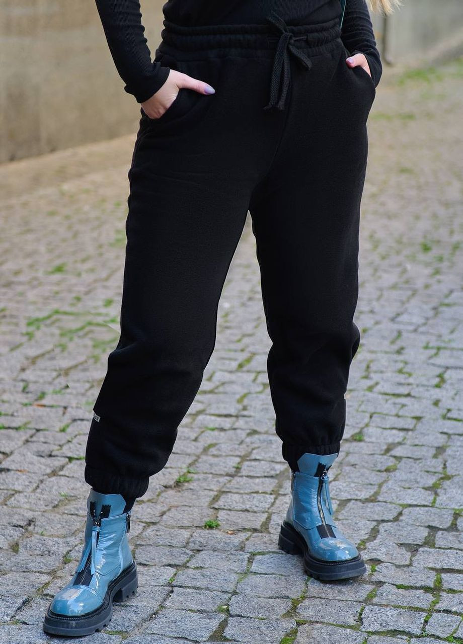 Жіночі штани-джогери на флісі чорного кольору 383992 New Trend (269112810)