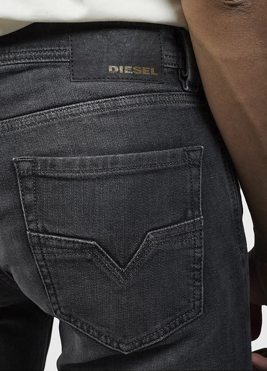 Черные демисезонные джинсы Diesel