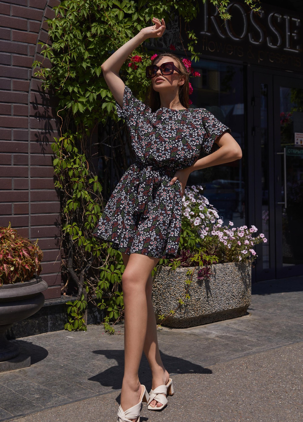 Жіночий літний ромпер Jadone Fashion квітковий чорний повсякденний