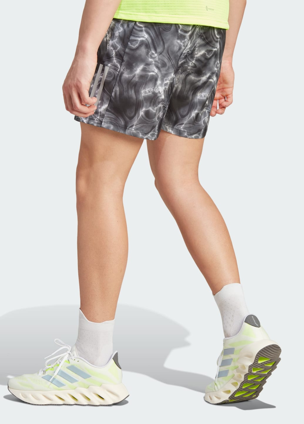 Шорты Own the Run Allover Print adidas (260474102)