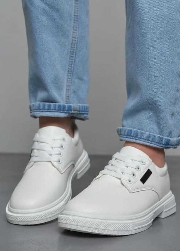 Туфлі жіночі білого кольору на шнурівці Let's Shop (276191513)