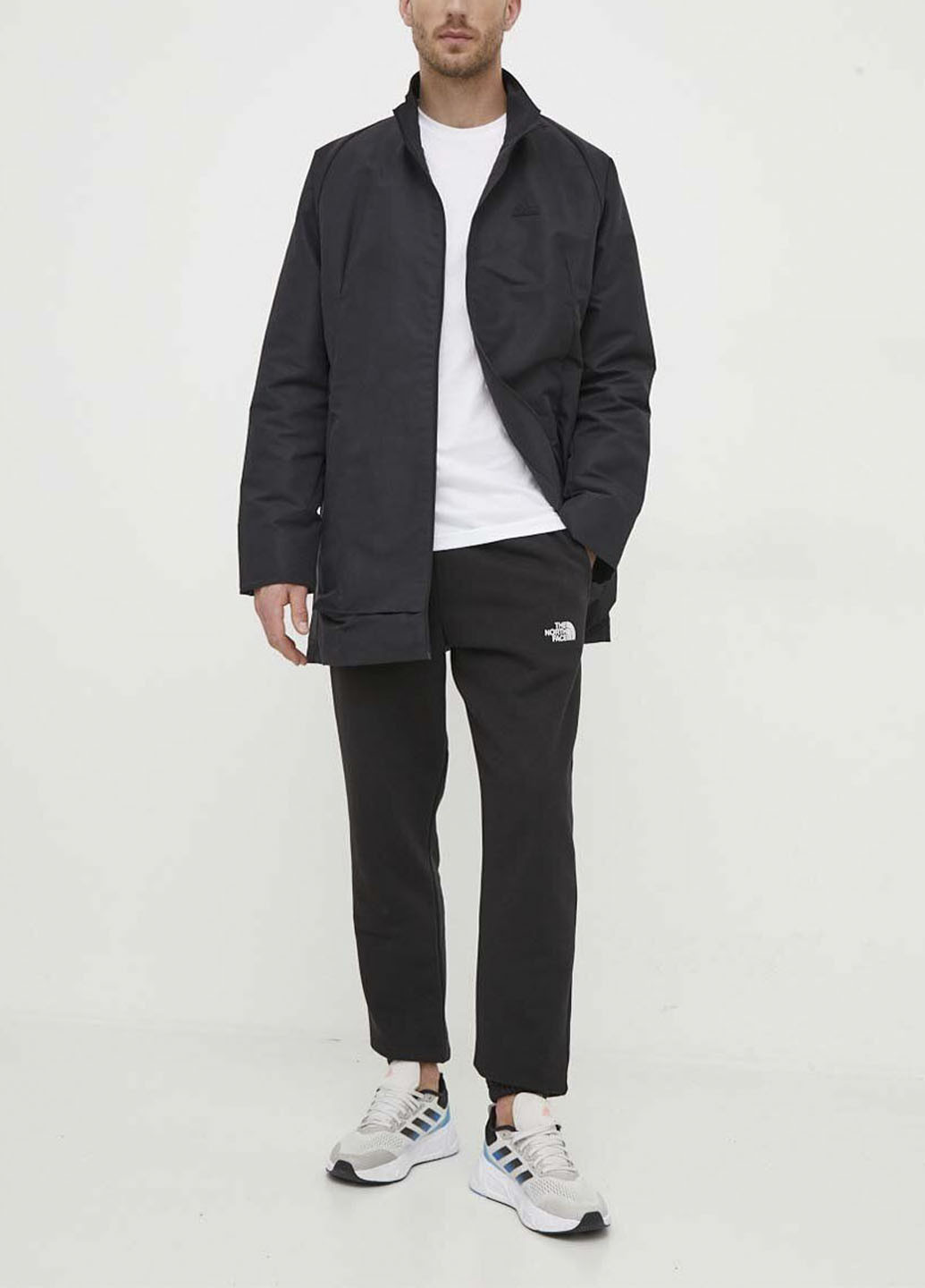 Чорна демісезонна куртка z.n.e ij6169 adidas