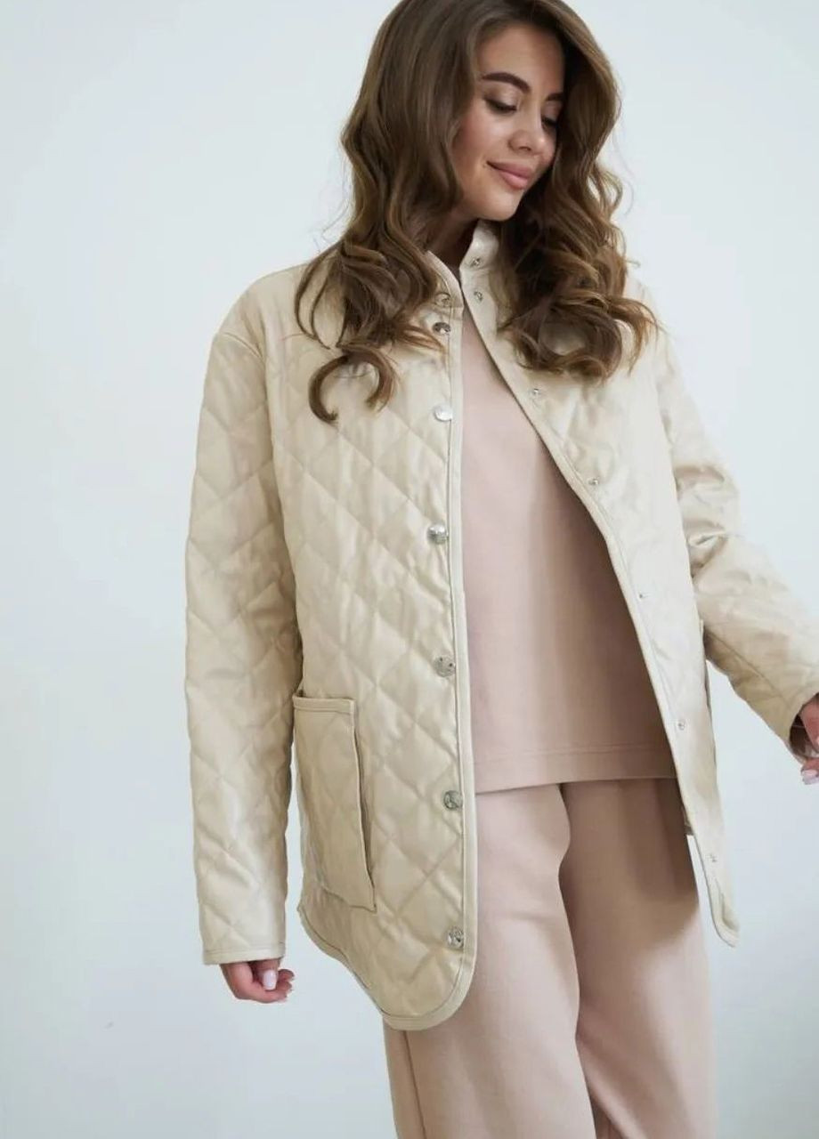 Бежева демісезонна куртка жіноча з еко шкіри бежевого кольору Let's Shop