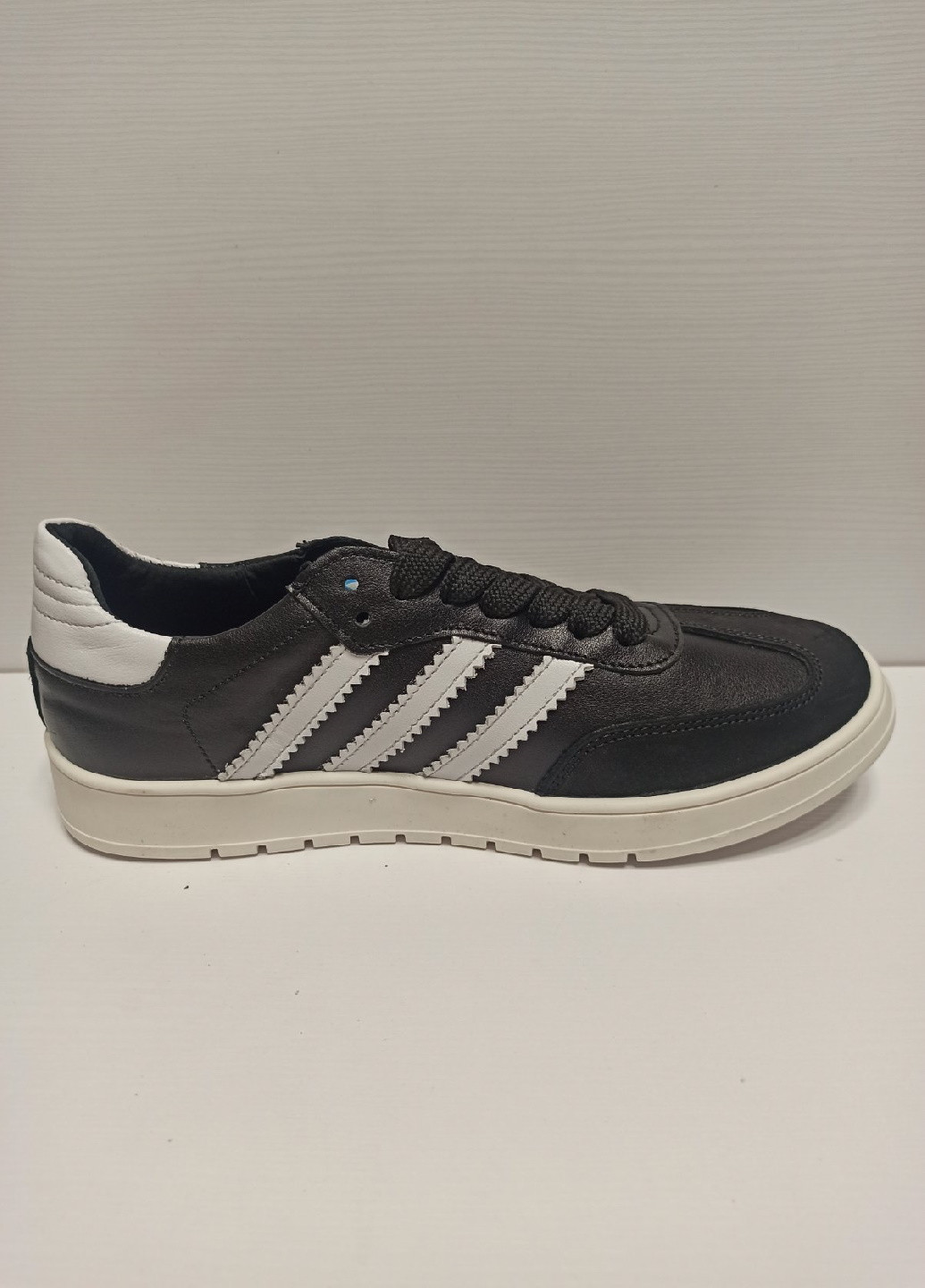 Черно-белые демисезонные кроссовки No Brand SAMBA