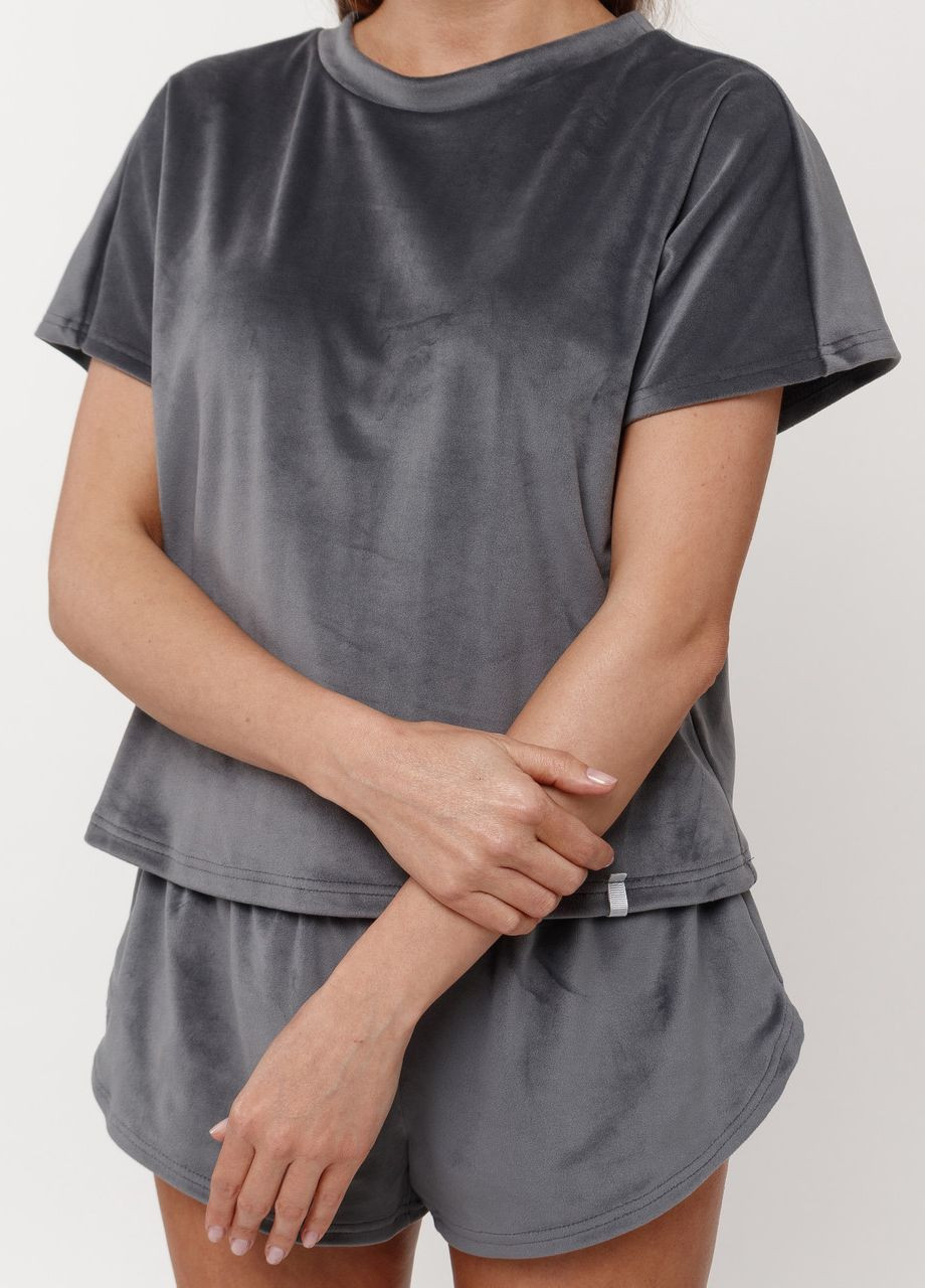 Графітова всесезон піжама жіноча велюрова футболка з шортами графіт Maybel