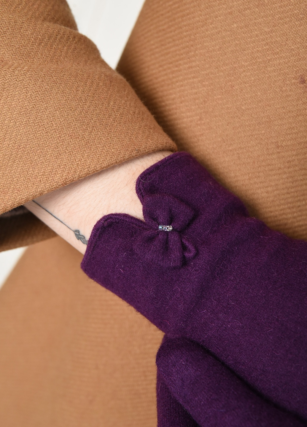 Рукавички жіночі текстильні фіолетового кольору Let's Shop (256699566)