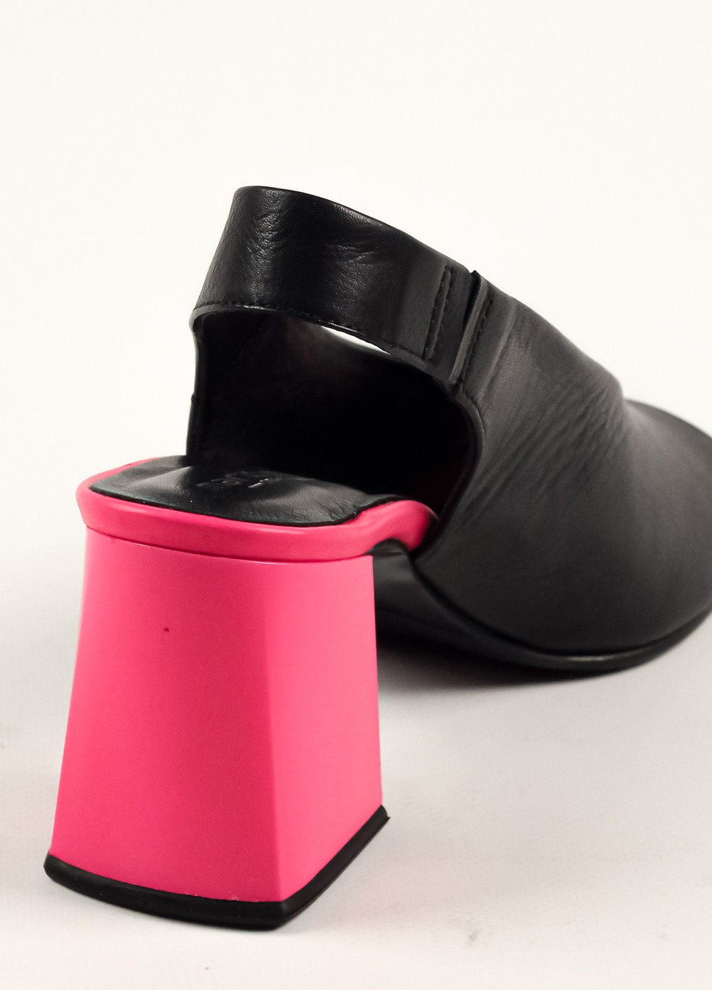 Черные босоножки на каблуке черные с розовым каблуком Mario Muzi на резинке