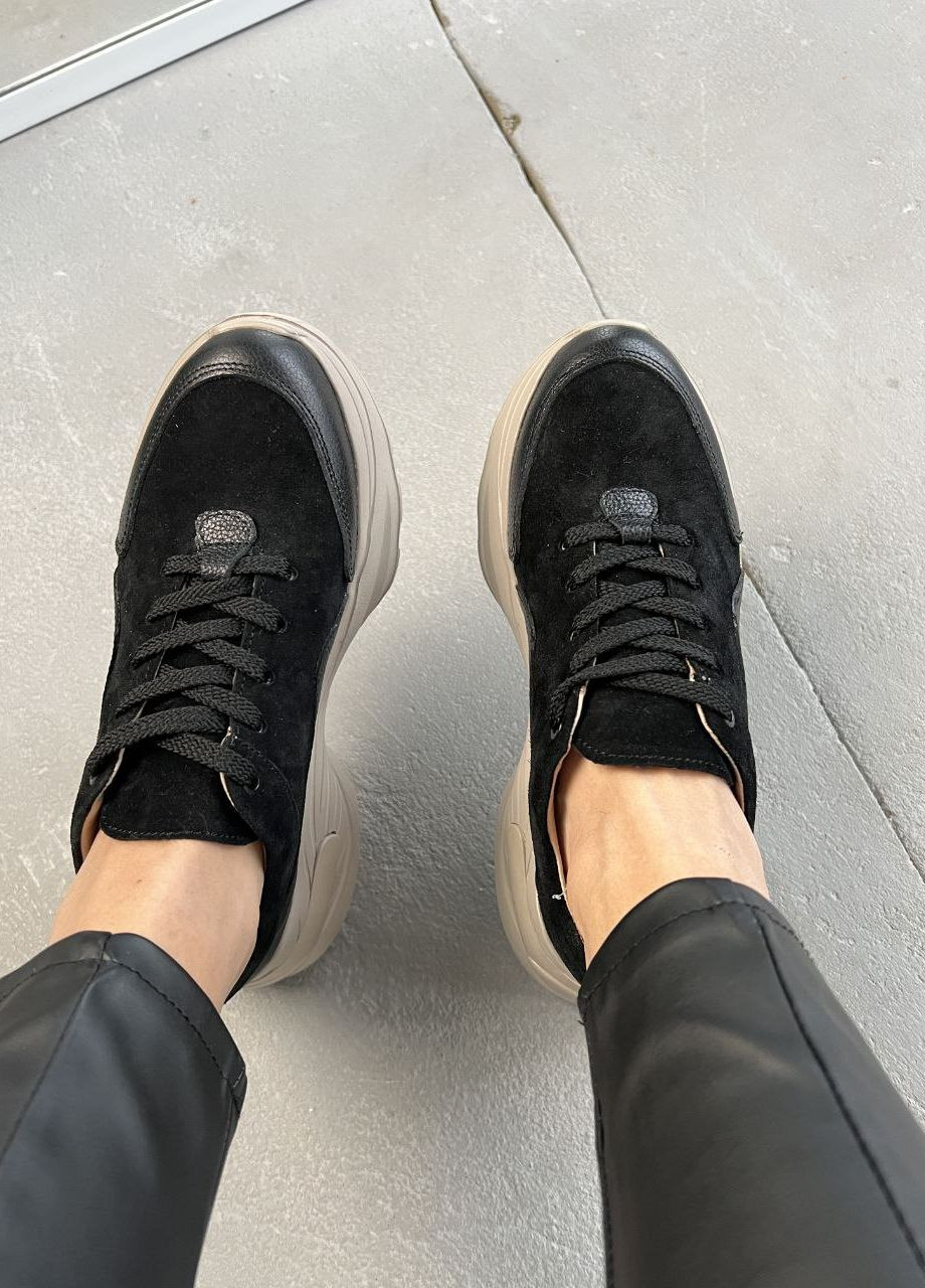 Чорні осінні приголомшлеві жіночі кросівки з натуральної шкіри та замші InFashion Кросівки