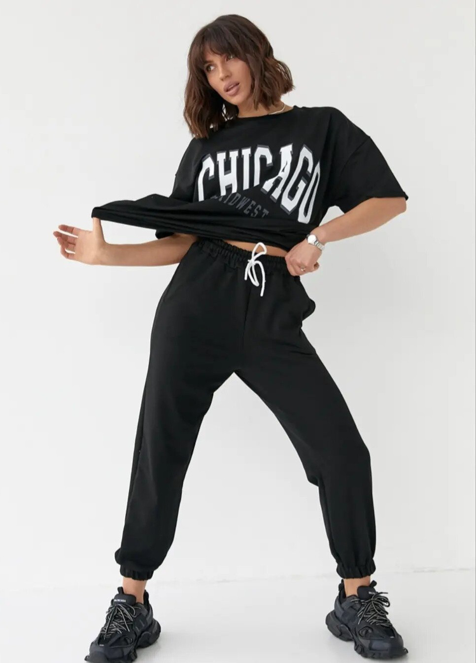 Спортивний костюм жіночий трикотажний з футболкою та джогерами Millenium свободная (258492586)