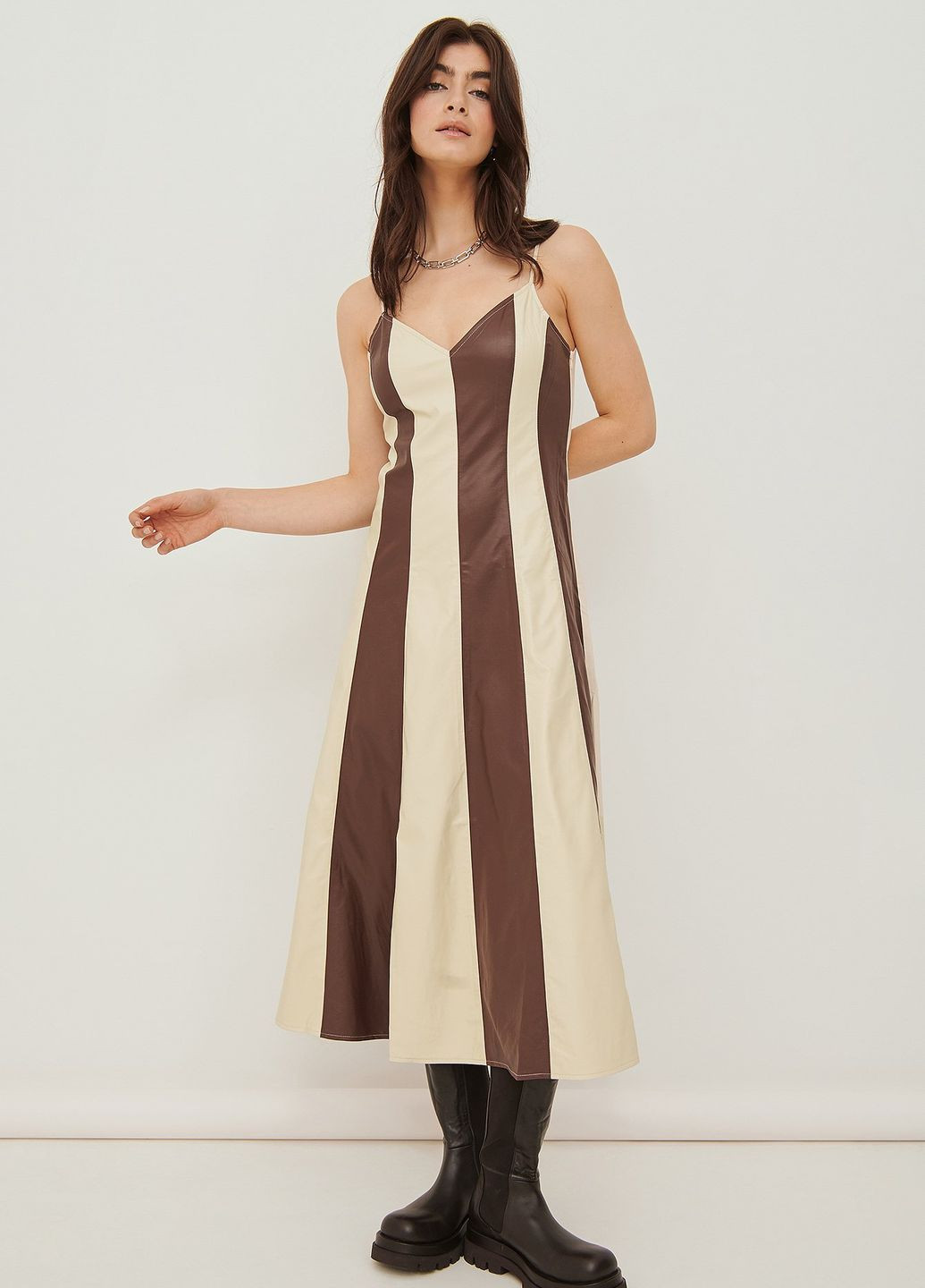 Коричневое платье демисезон,коричневий-бежевий, NA-KD