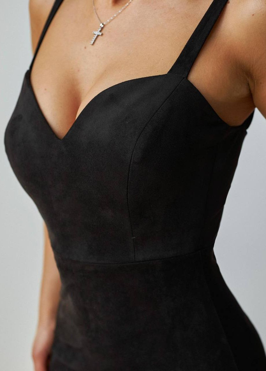 Черное платье-бюстье из эко-замша, нежное платье с открытыми плечами и зоной декольте подчеркивающее изящную линию шеи и ключиц No Brand